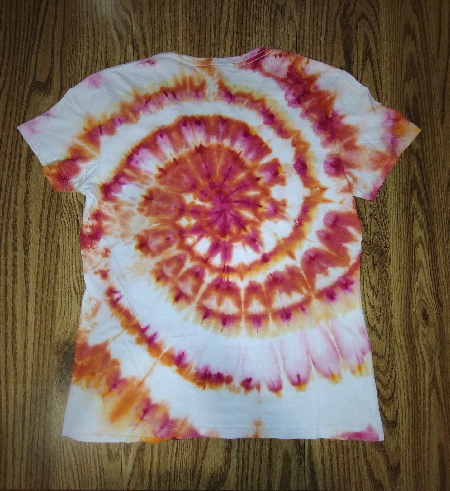 Women's Ice Dye V-neck - XLarge