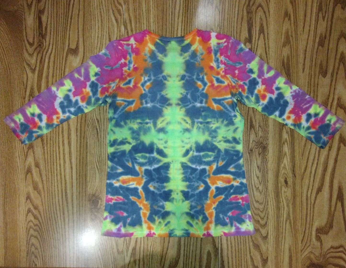 Liquid Dye - Medium 3/4 Sleeve